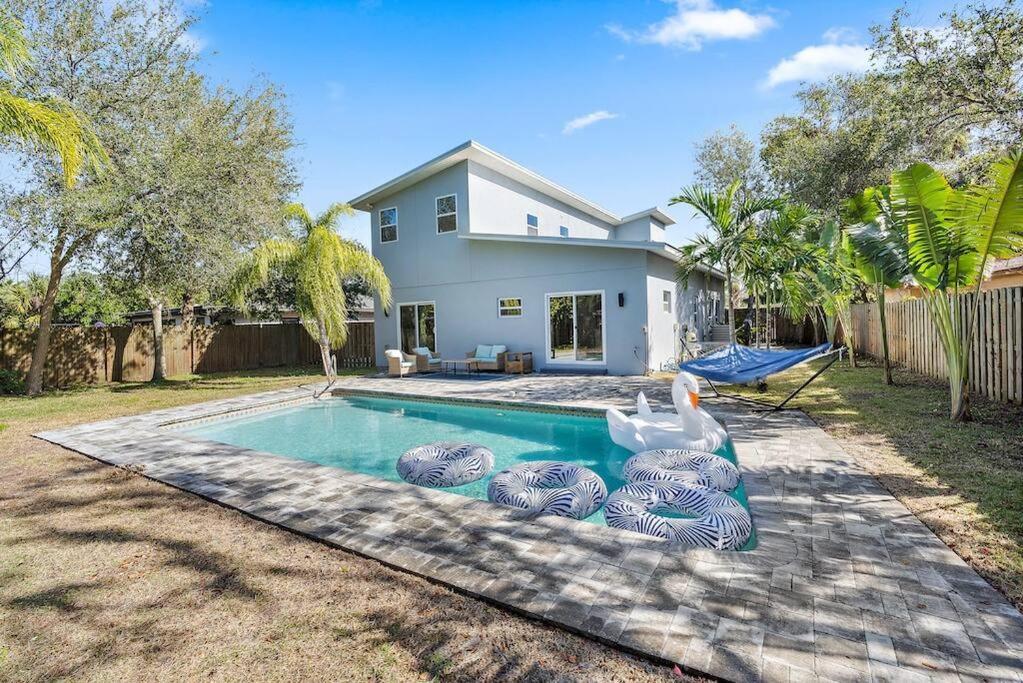 Florida Getaway With Backyard Pool Oasis Villa Sarasota Kültér fotó